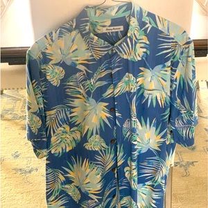 6 2X Tommy Bahama shirts - total of six shirts included for one price